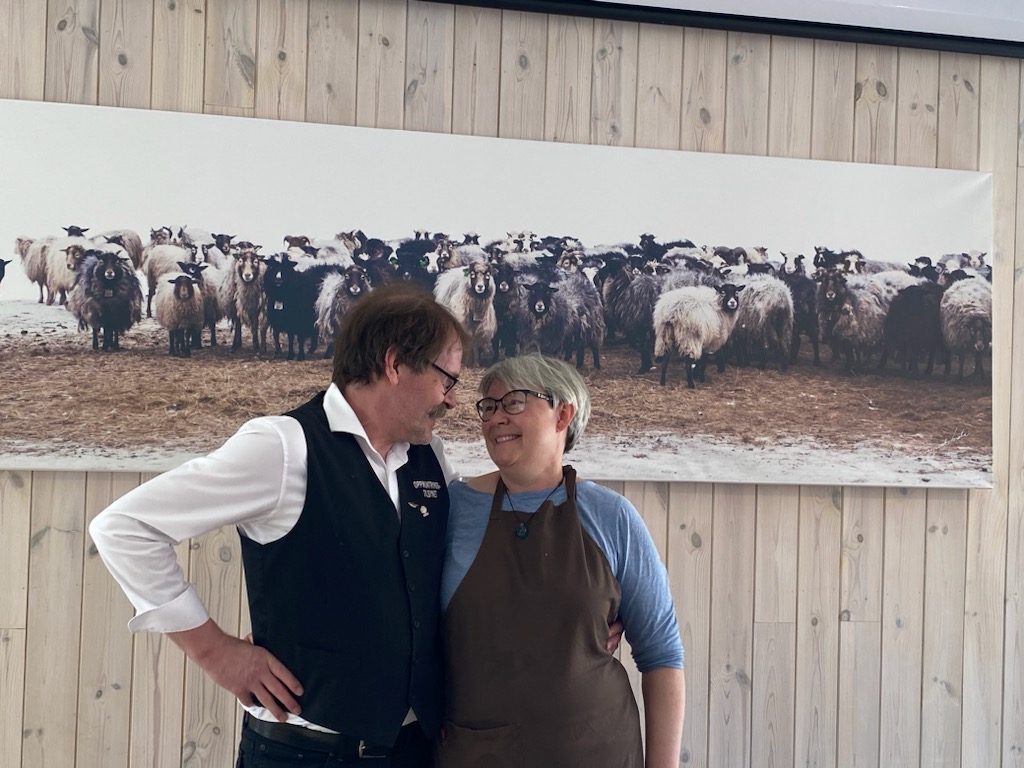 Anne og Roy, vertskap på Livland Gård
