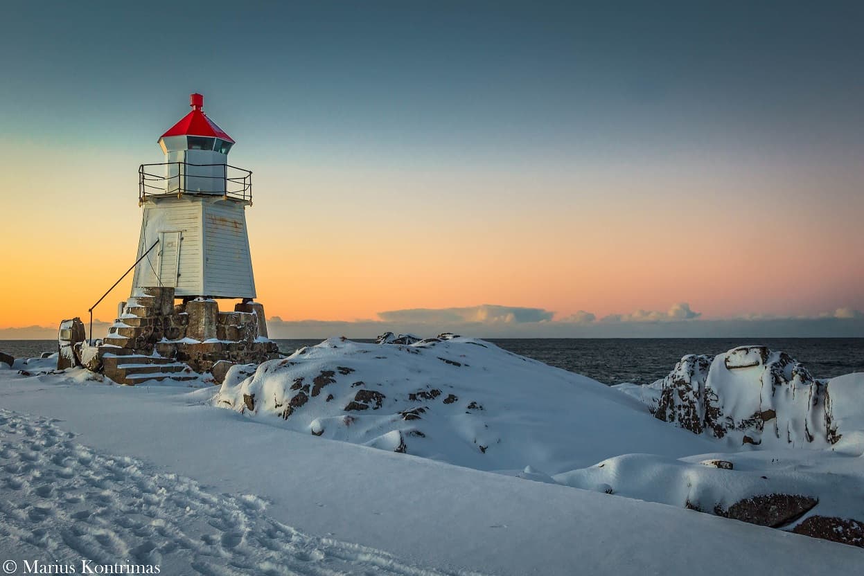 Autumn and Winter – Northern Lights, Snowshoes, and Stories of the Sea